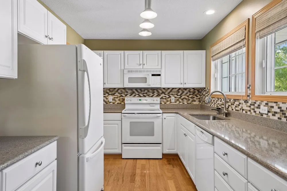 10811 Lexington Drive Eden Prairie, MN 55344