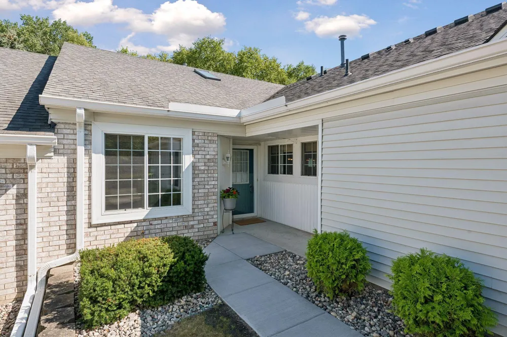 10811 Lexington Drive Eden Prairie, MN 55344
