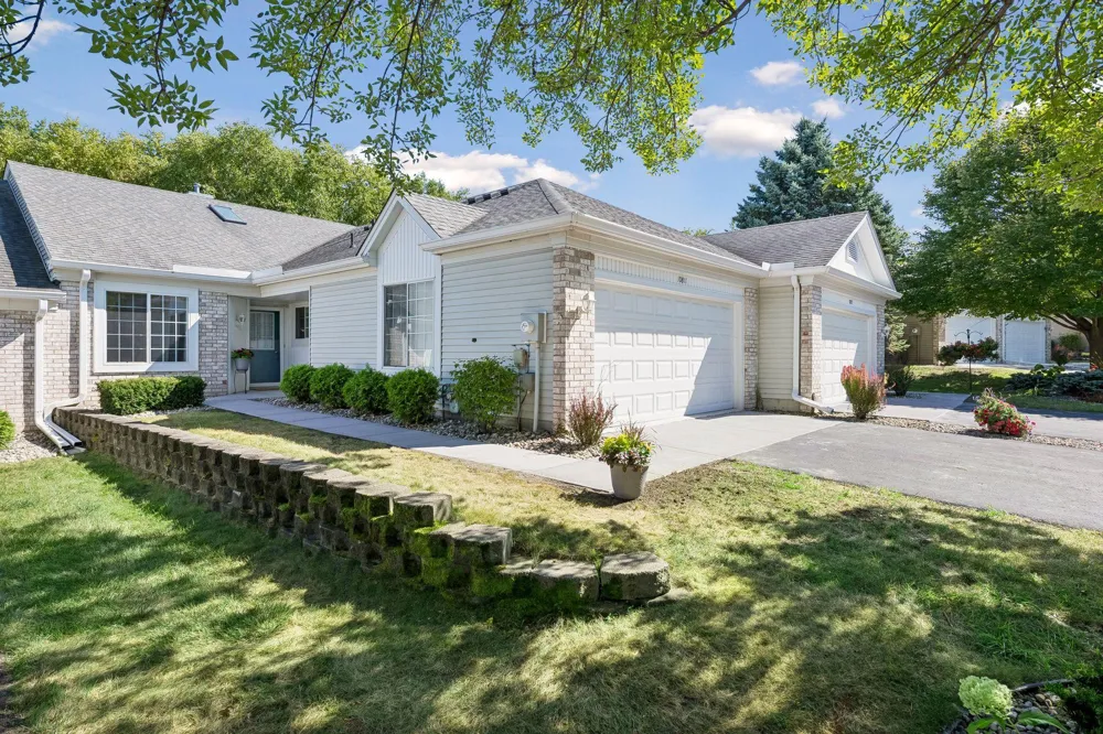 10811 Lexington Drive Eden Prairie, MN 55344