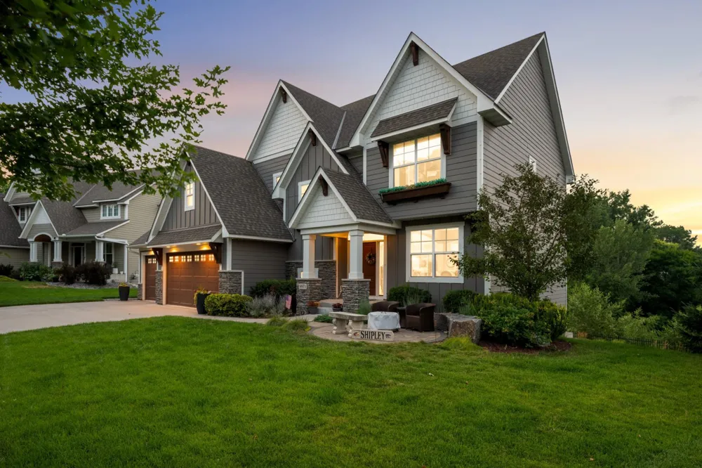 9971 Lawson Lane Eden Prairie, MN 55347
