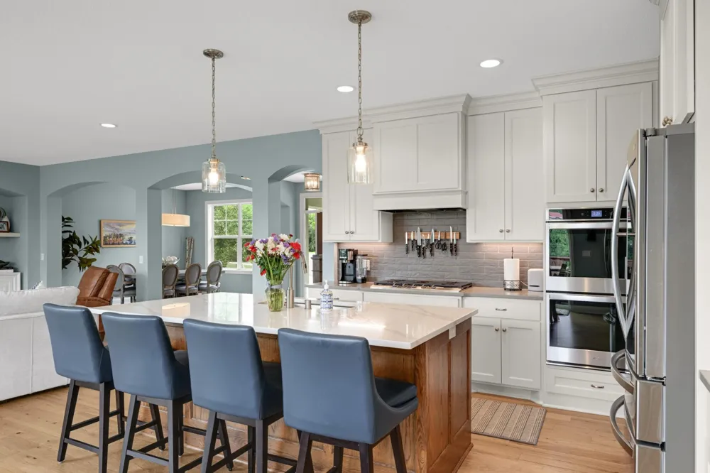 9971 Lawson Lane Eden Prairie, MN 55347
