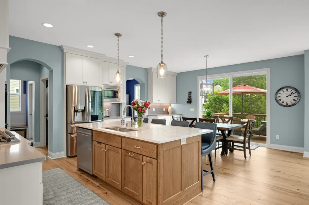 9971 Lawson Lane Eden Prairie, MN 55347