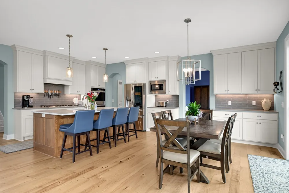 9971 Lawson Lane Eden Prairie, MN 55347