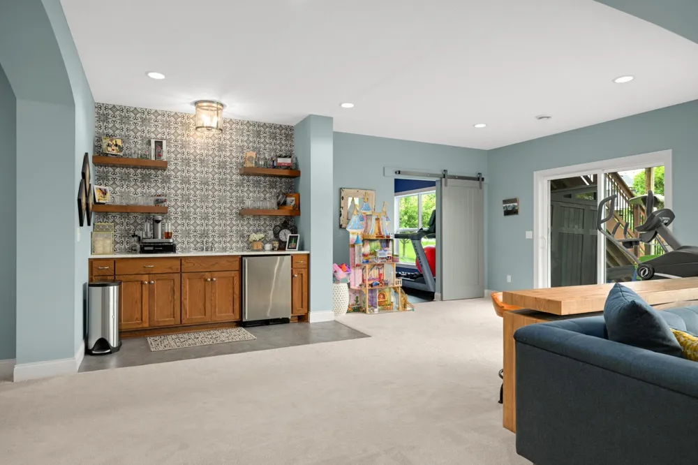 9971 Lawson Lane Eden Prairie, MN 55347