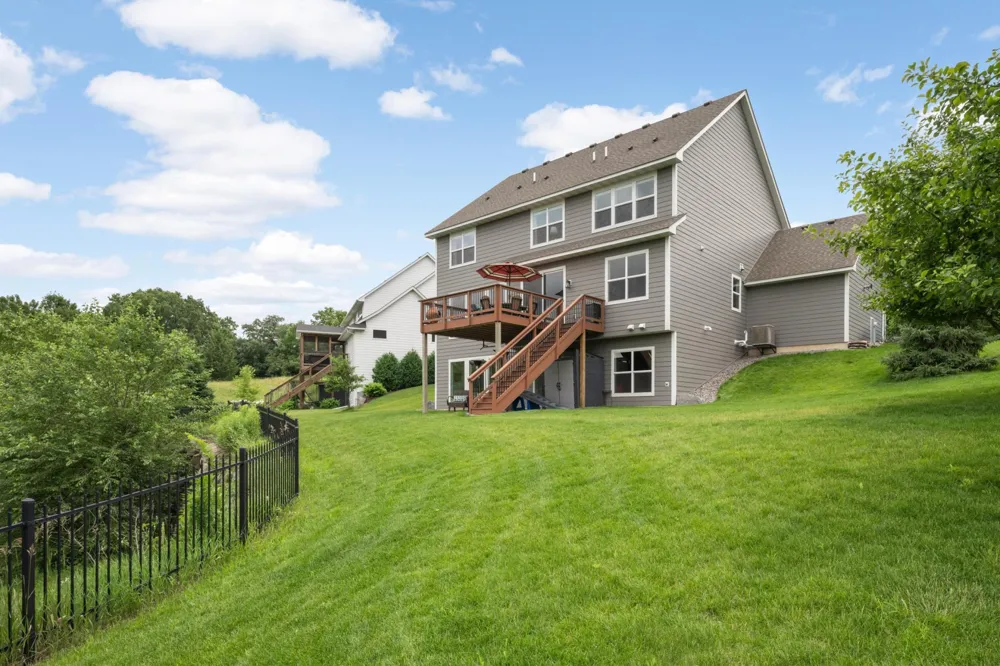 9971 Lawson Lane Eden Prairie, MN 55347