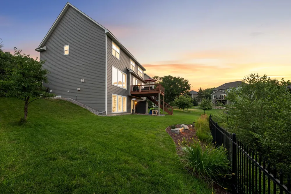 9971 Lawson Lane Eden Prairie, MN 55347