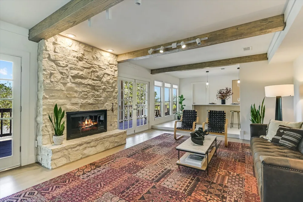 1923 Cypress Point W Austin, TX 78746
