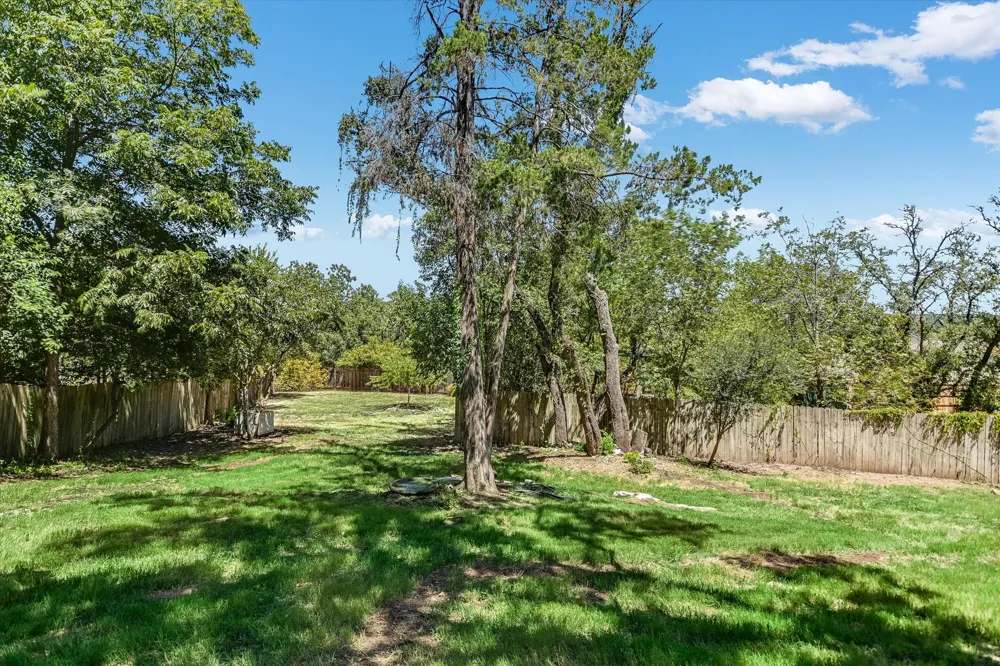 1923 Cypress Point W Austin, TX 78746