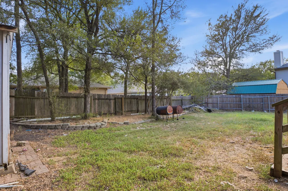 113 Songbird Court Cedar Creek, TX 78612