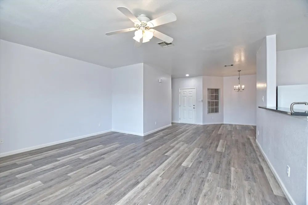 401 Bandara Woods Boulevard Elgin, TX 78621