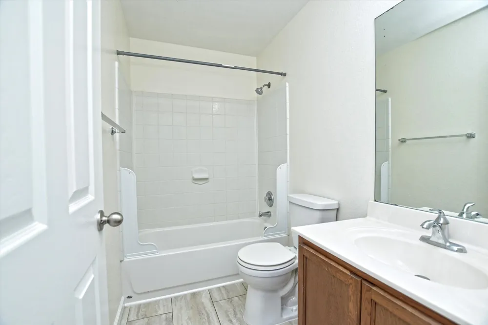 401 Bandara Woods Boulevard Elgin, TX 78621