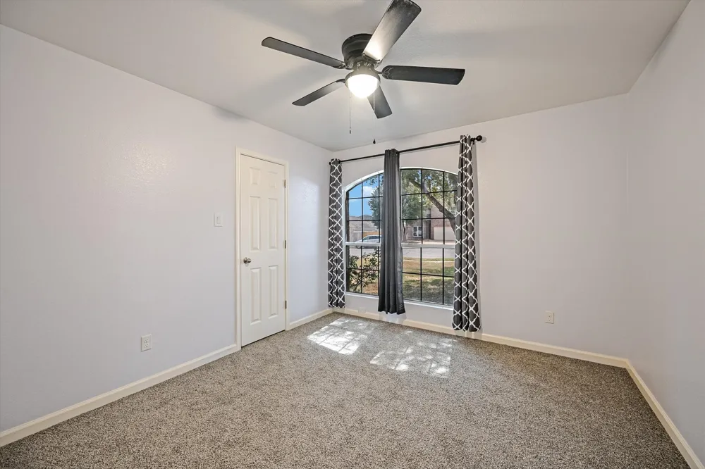 401 Bandara Woods Boulevard Elgin, TX 78621