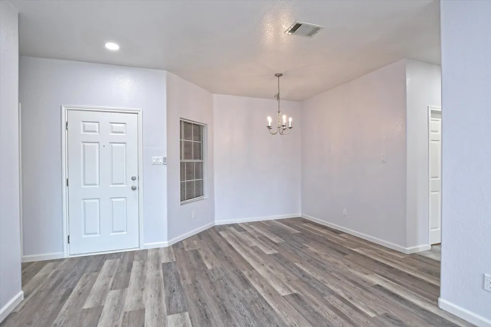 401 Bandara Woods Boulevard Elgin, TX 78621