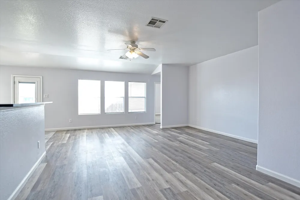 401 Bandara Woods Boulevard Elgin, TX 78621