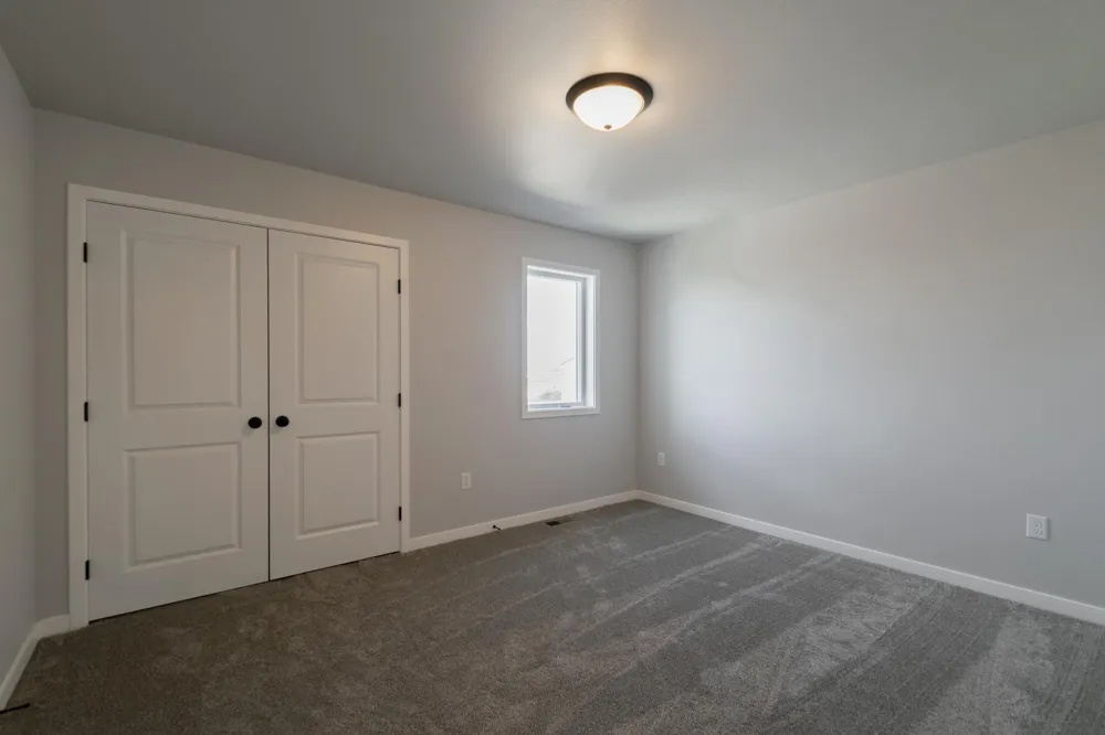 1147 Jill Drive W West Fargo, ND 58078