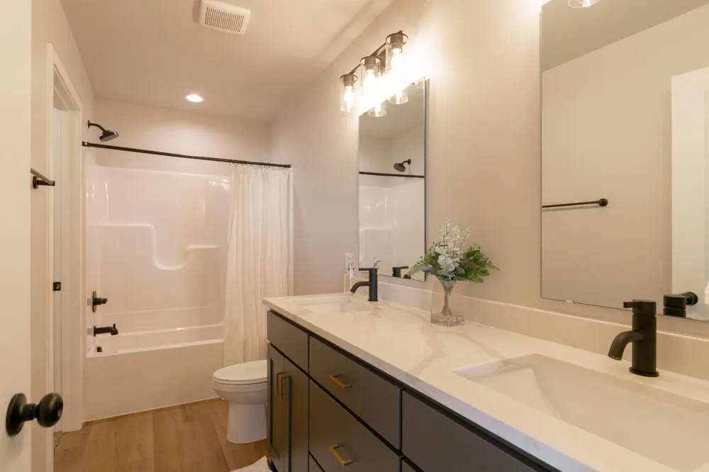 1147 Jill Drive W West Fargo, ND 58078