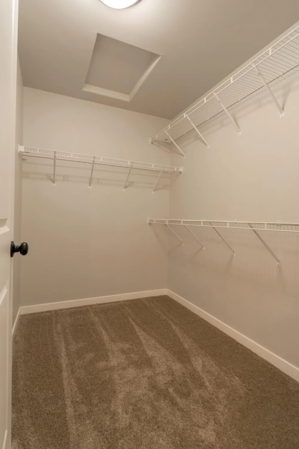 1147 Jill Drive W West Fargo, ND 58078