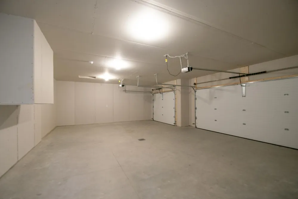 1147 Jill Drive W West Fargo, ND 58078