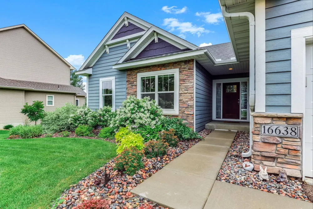 16638 Markley Lake Drive SE Prior Lake, MN 55372
