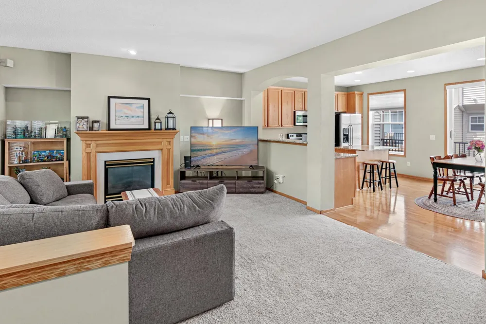 8304 Townsend Drive Eden Prairie, MN 55344