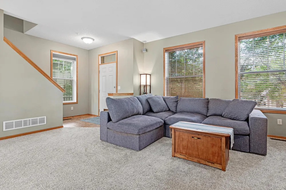 8304 Townsend Drive Eden Prairie, MN 55344