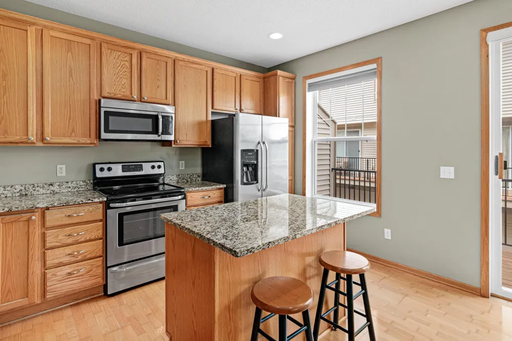 8304 Townsend Drive Eden Prairie, MN 55344