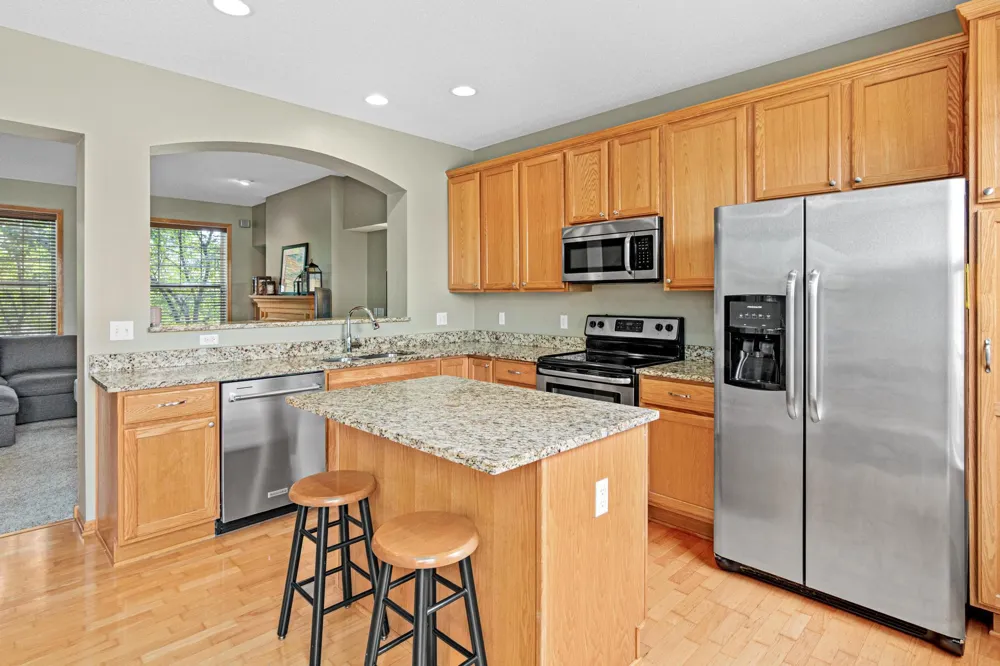 8304 Townsend Drive Eden Prairie, MN 55344