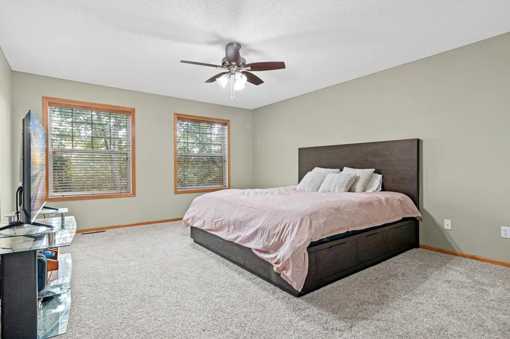 8304 Townsend Drive Eden Prairie, MN 55344