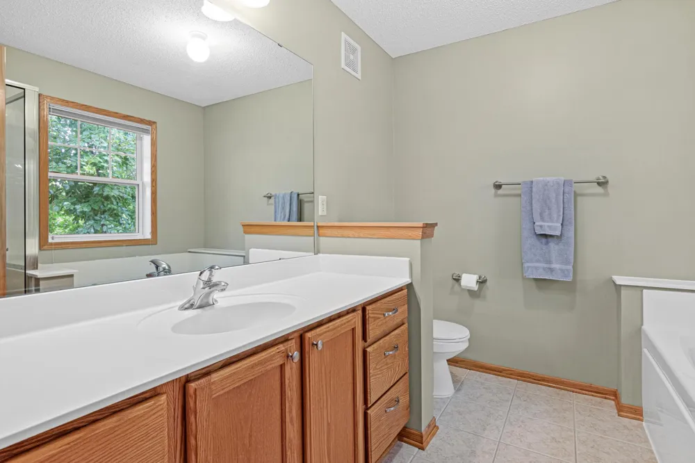 8304 Townsend Drive Eden Prairie, MN 55344