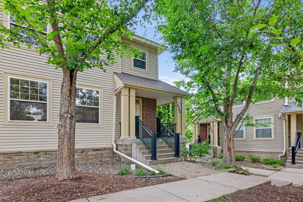 8304 Townsend Drive Eden Prairie, MN 55344