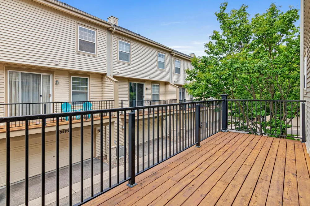 8304 Townsend Drive Eden Prairie, MN 55344