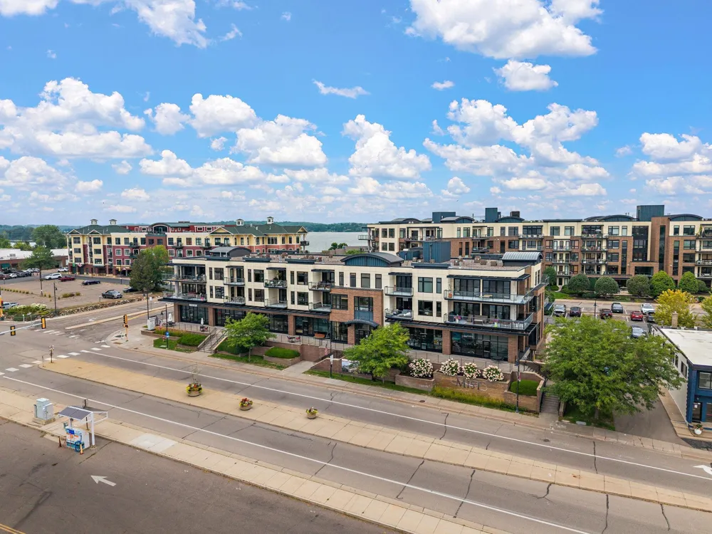4100 Shoreline Drive Spring Park, MN 55384