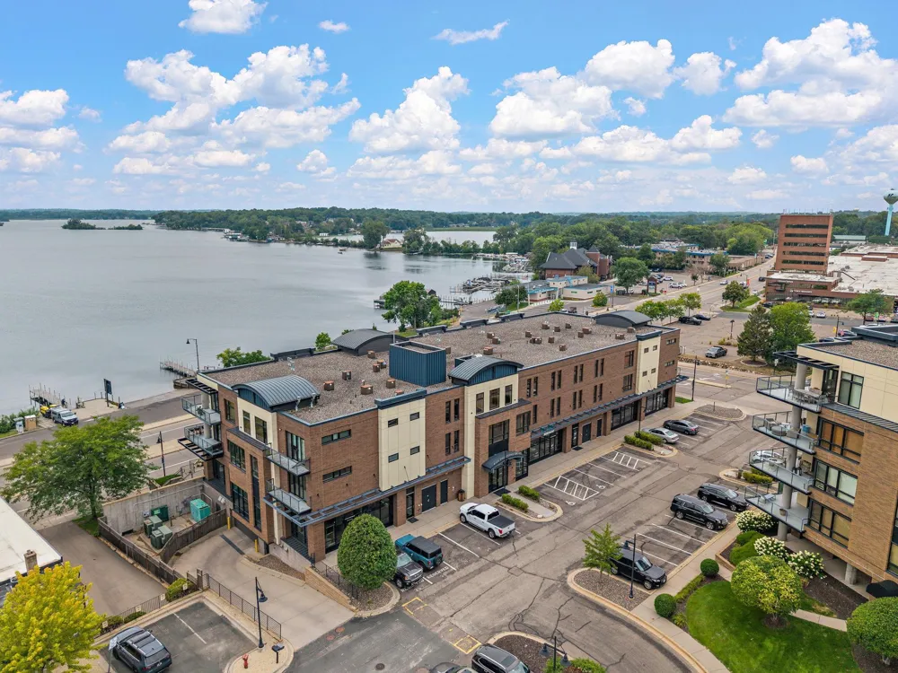 4100 Shoreline Drive Spring Park, MN 55384