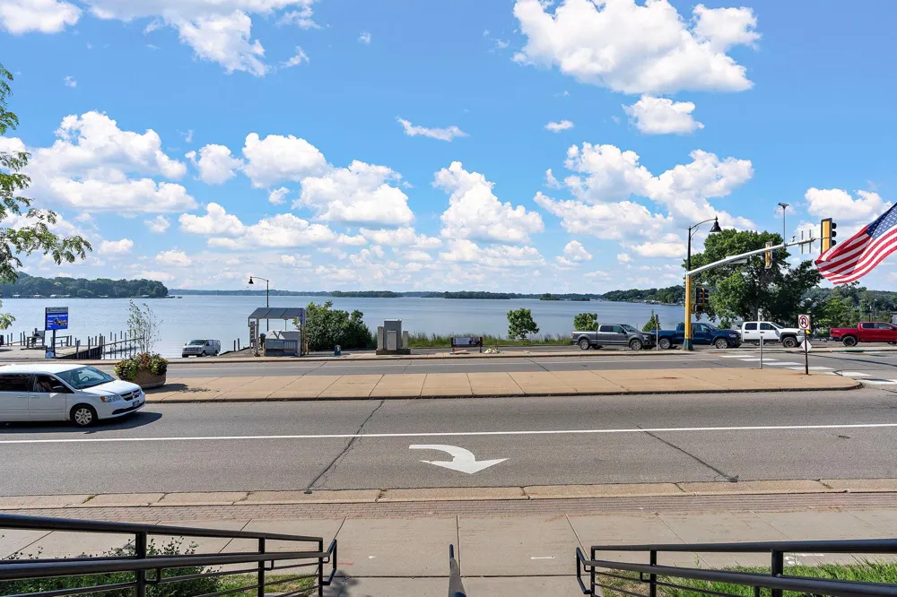 4100 Shoreline Drive Spring Park, MN 55384