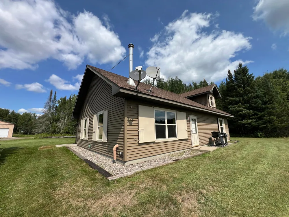 10852 W Toivola Road Toivola, MN 55765