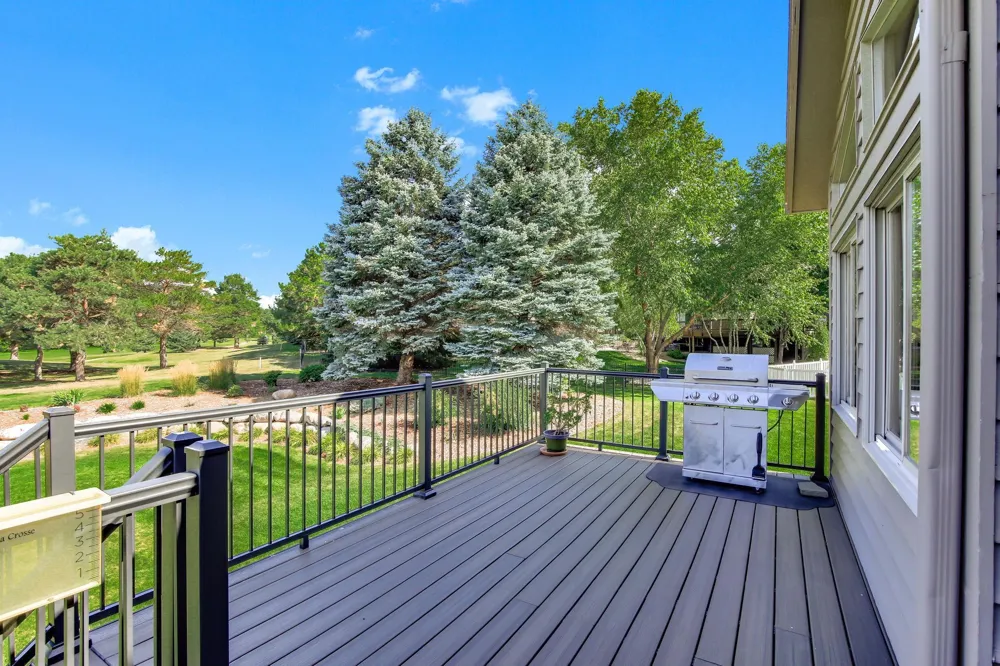 16751 Ironwood Circle Lakeville, MN 55044