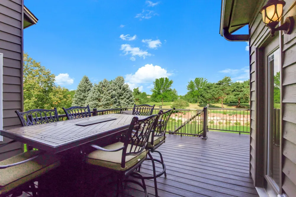 16751 Ironwood Circle Lakeville, MN 55044