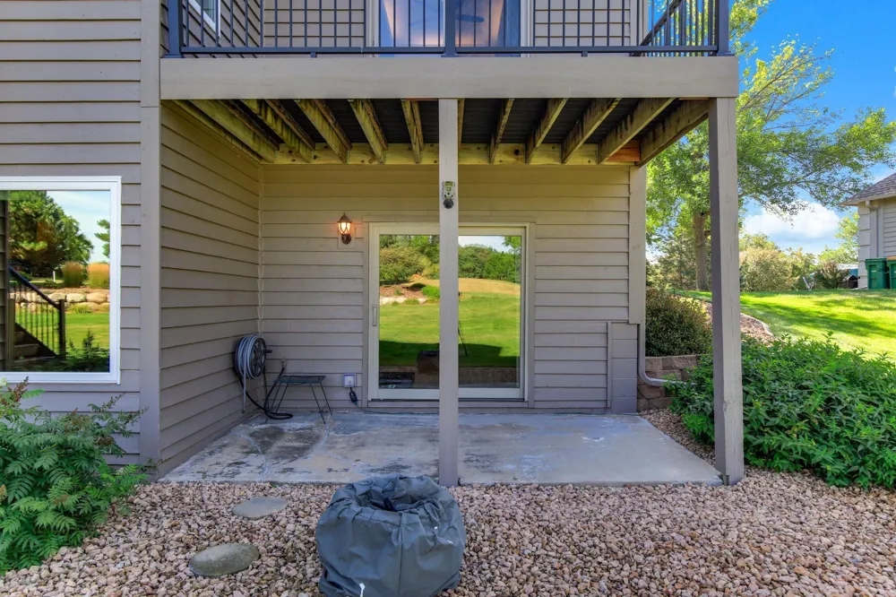 16751 Ironwood Circle Lakeville, MN 55044