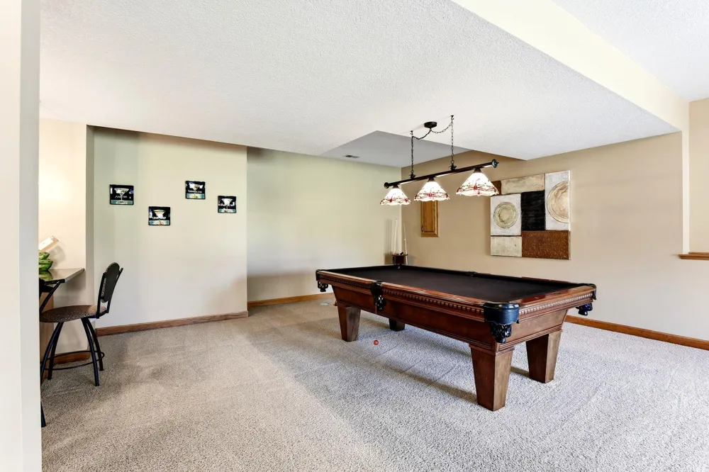 16751 Ironwood Circle Lakeville, MN 55044
