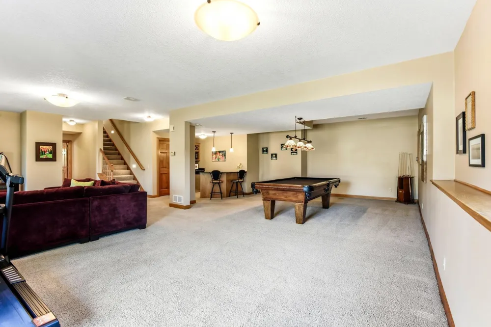16751 Ironwood Circle Lakeville, MN 55044