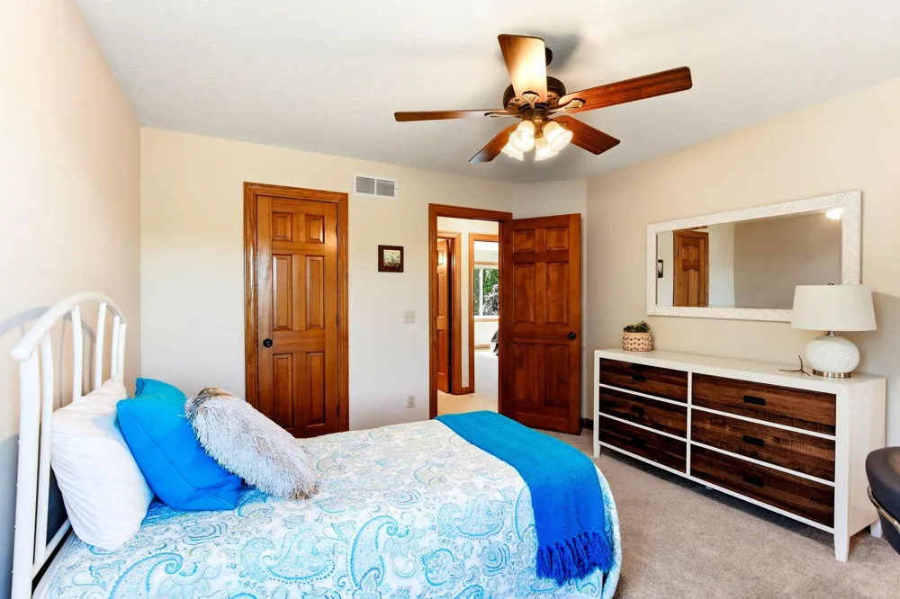 16751 Ironwood Circle Lakeville, MN 55044