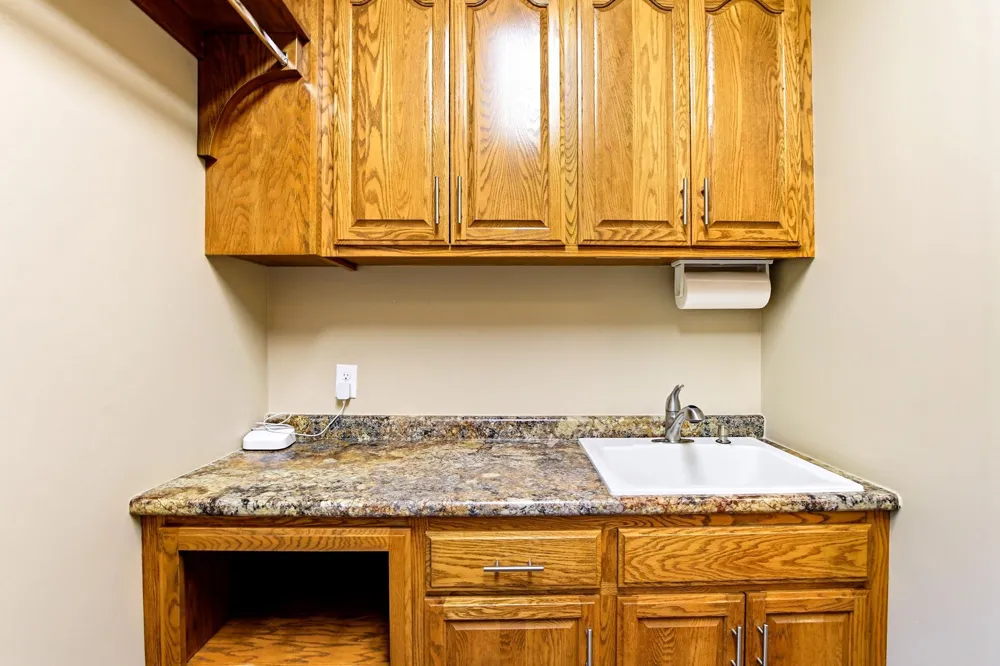 16751 Ironwood Circle Lakeville, MN 55044
