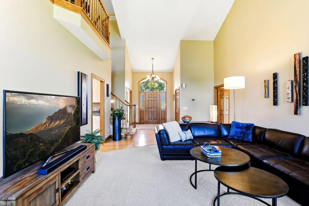 16751 Ironwood Circle Lakeville, MN 55044