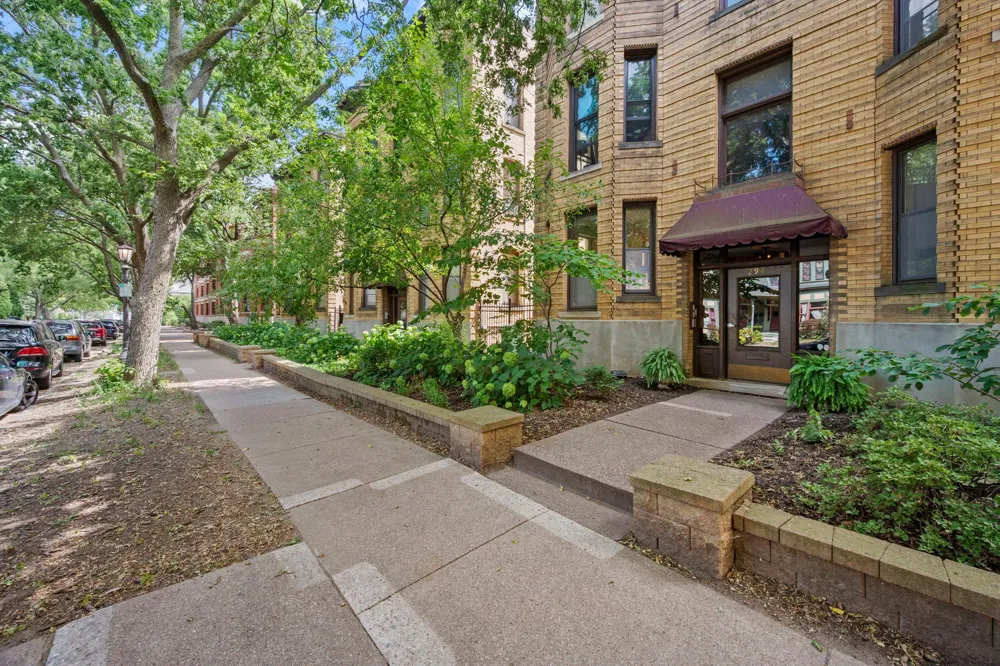 294 Dayton Avenue #1E Saint Paul, MN 55102