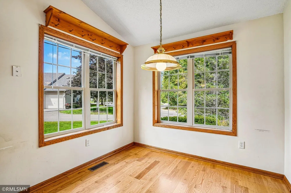 27726 Woodland Drive Chisago City, MN 55013