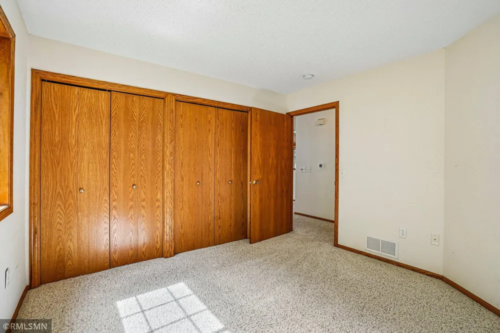 27726 Woodland Drive Chisago City, MN 55013