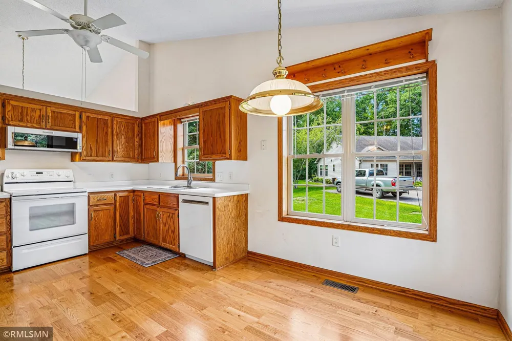 27726 Woodland Drive Chisago City, MN 55013
