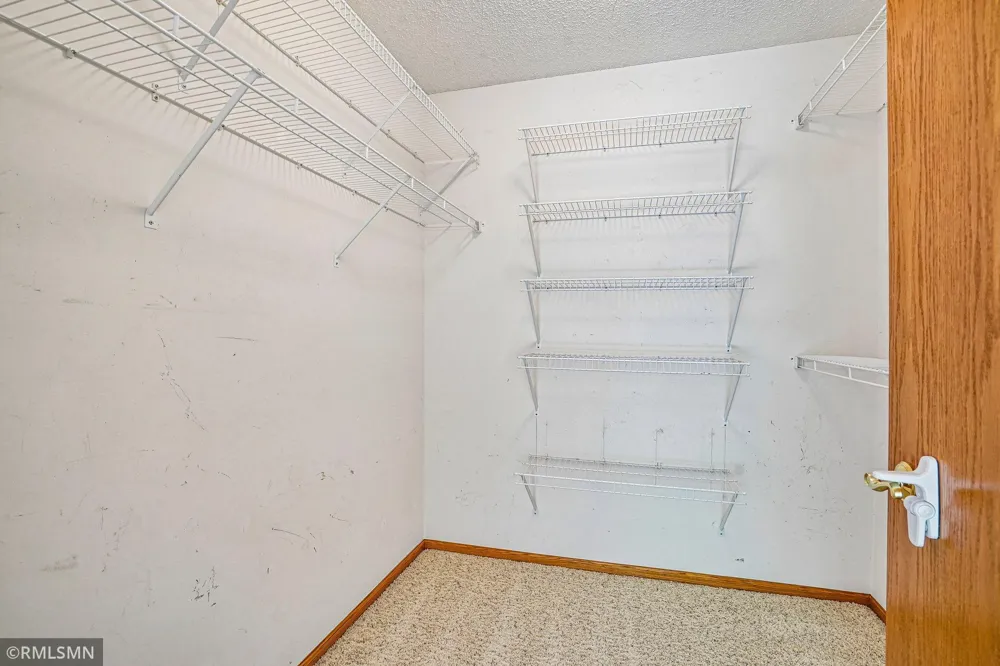 27726 Woodland Drive Chisago City, MN 55013