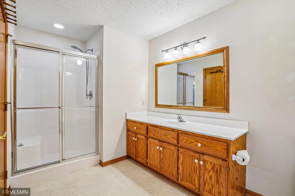 27726 Woodland Drive Chisago City, MN 55013