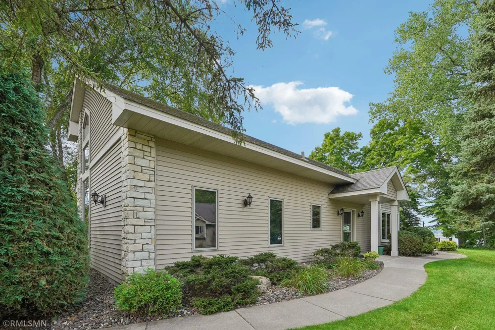 27726 Woodland Drive Chisago City, MN 55013
